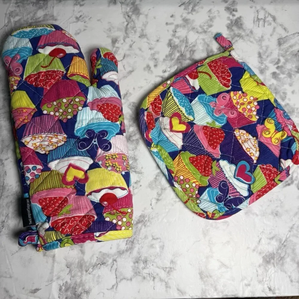 Two Lumps of Sugar Colorful Cupcake Theme Potholder Oven Mitt Set NWOT